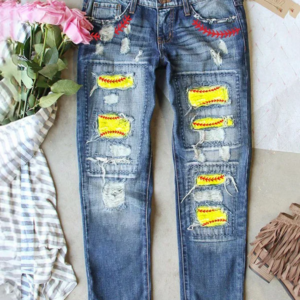 SOFTBALL RIPPED JEANS