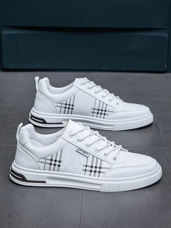 Skate Shoes for Men with Plaid Pattern and Letter Detail