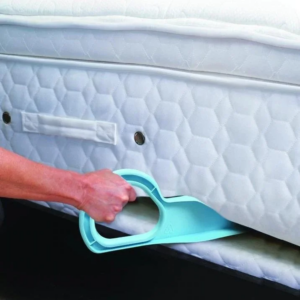 Ergonomic Mattress Wedge Elevator – Bed Making & Mattress Lifting Handy Tool Alleviate Back Pain