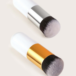 1PC Color Randomly Platinum Silver Small chubby pier foundation brush