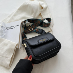 Autumn and winter texture small bag 2022 new women’s popular retro hundreds of crossbody bag senior sense of super fire small square bag