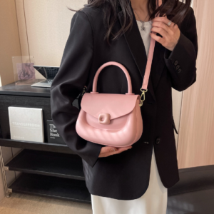 Advanced texture Korean women’s bag 2023 new spring and summer casual niche fashion shoulder bag net red popular crossbody bag