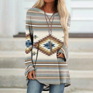 Casual Tunic – Western-inspired Print with Crew Neck Design