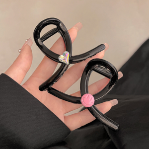 Korean fashion personality senior design sense love plate hair grab clip 2023 new hairpin female back of the head shark clip