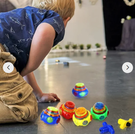 Music Flashing Spinners Toy With Launcher