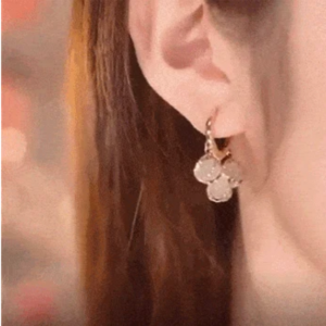 Small fresh temperament simple ear buckle