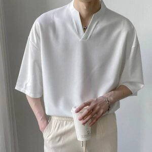 Loose Five-quarter Sleeve T-shirt With Small V-neck For Men