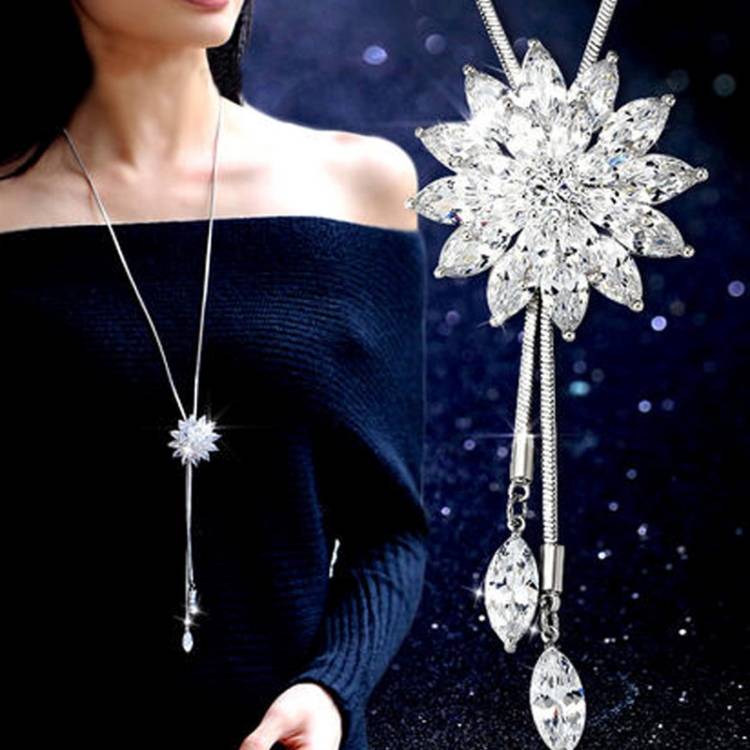 Fashionable Women's Brilliant Flower Sweater Chain Pendant Summer Dress Jewelry