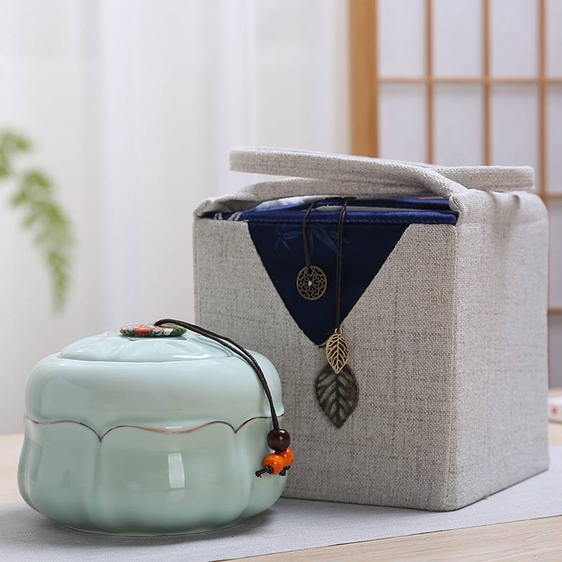 Pet death urn memorial