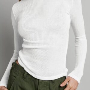 T-shirt U collar long sleeve shirt