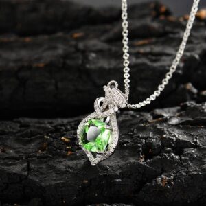 Light luxury fashion square green diamond pendant clavicle chain