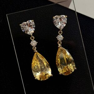 pear-shaped earrings light and luxurious design sense earrings water drop zircon women’s ear accessories
