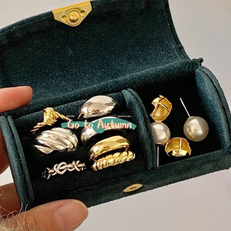 Custom Logo Travel Petite Multi-Function Jewelry Case Travel Minimal Jewelry Organizer Case Compact Velvet Travel Jewelry Box