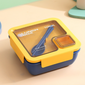 Square portable compartmented lunch box, microwaveable lunch box, student lunch box, office worker lunch box, simple light meal box with spoon and cho