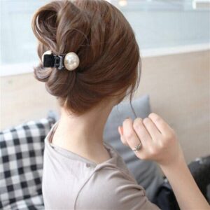 Hair clips, hair accessories, acrylic pearl banana clips, elegant small fragrant hair accessories, and head grabbing accessories