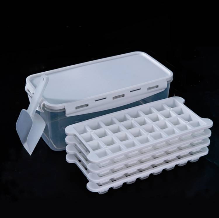 Household silicone ice making box with lid, ice block mold, ice grid, refrigerator, quick freezer color random