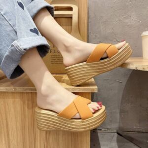 Women’s platform wedge slippers