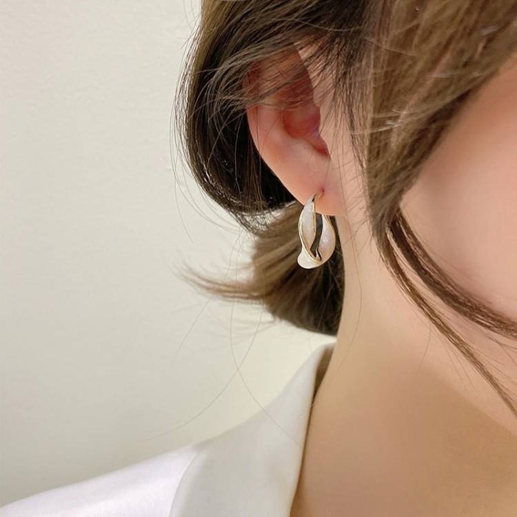 Shell double layered earrings with diamond earrings12