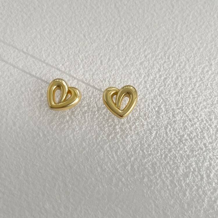 Shell double layered earrings with diamond earrings4